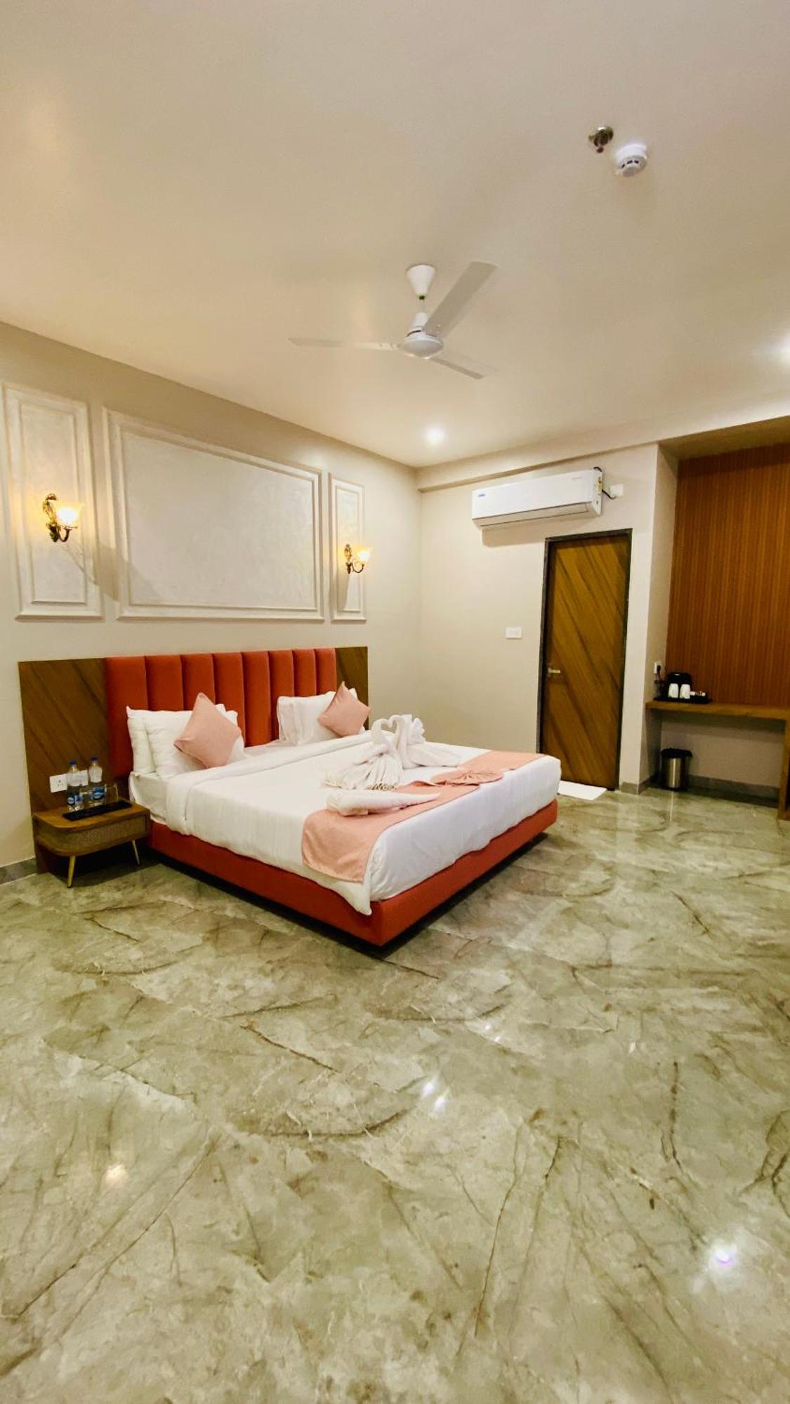 Anantara Club And Resort, Ujjain Kamer foto