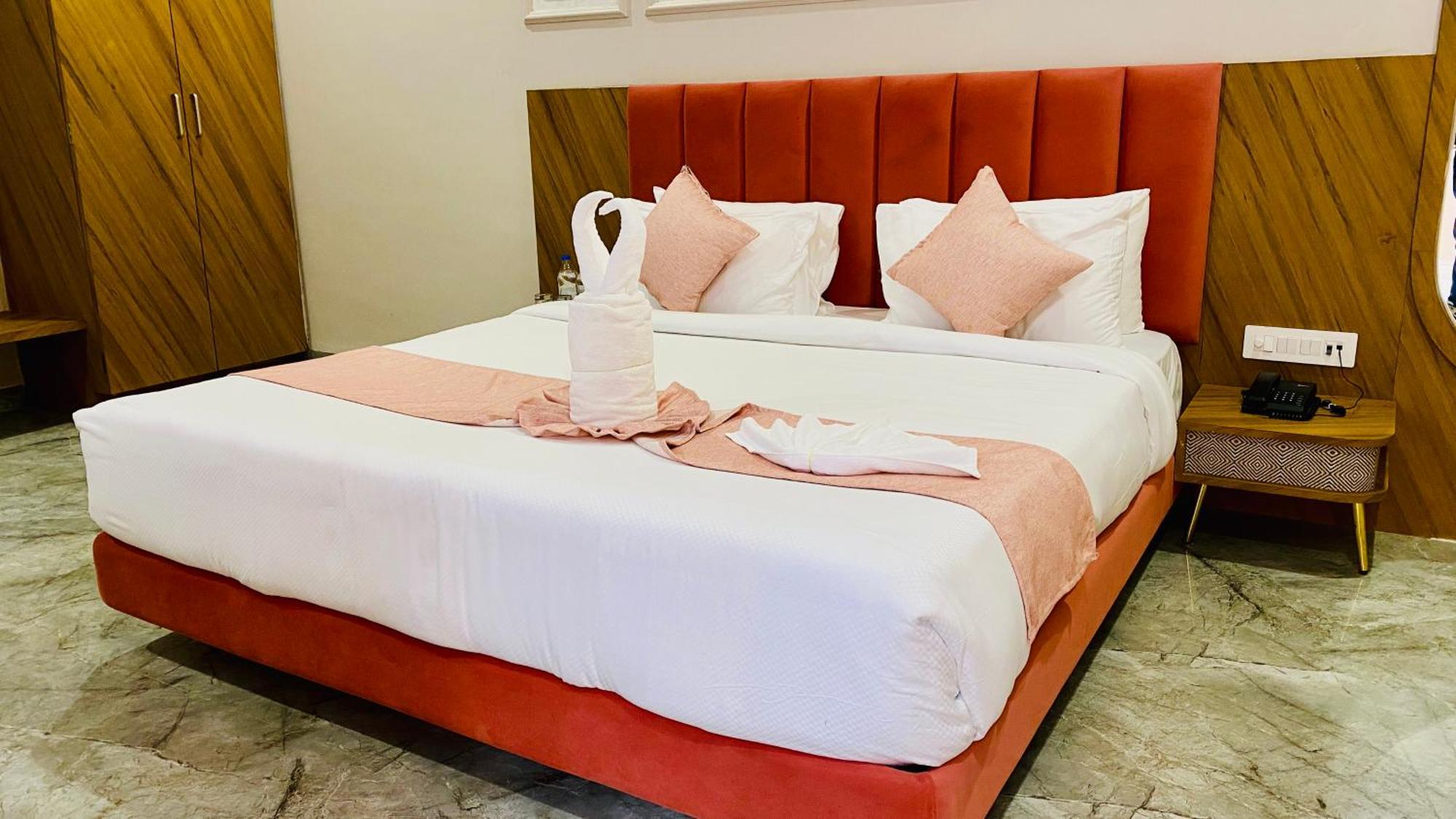 Anantara Club And Resort, Ujjain Buitenkant foto