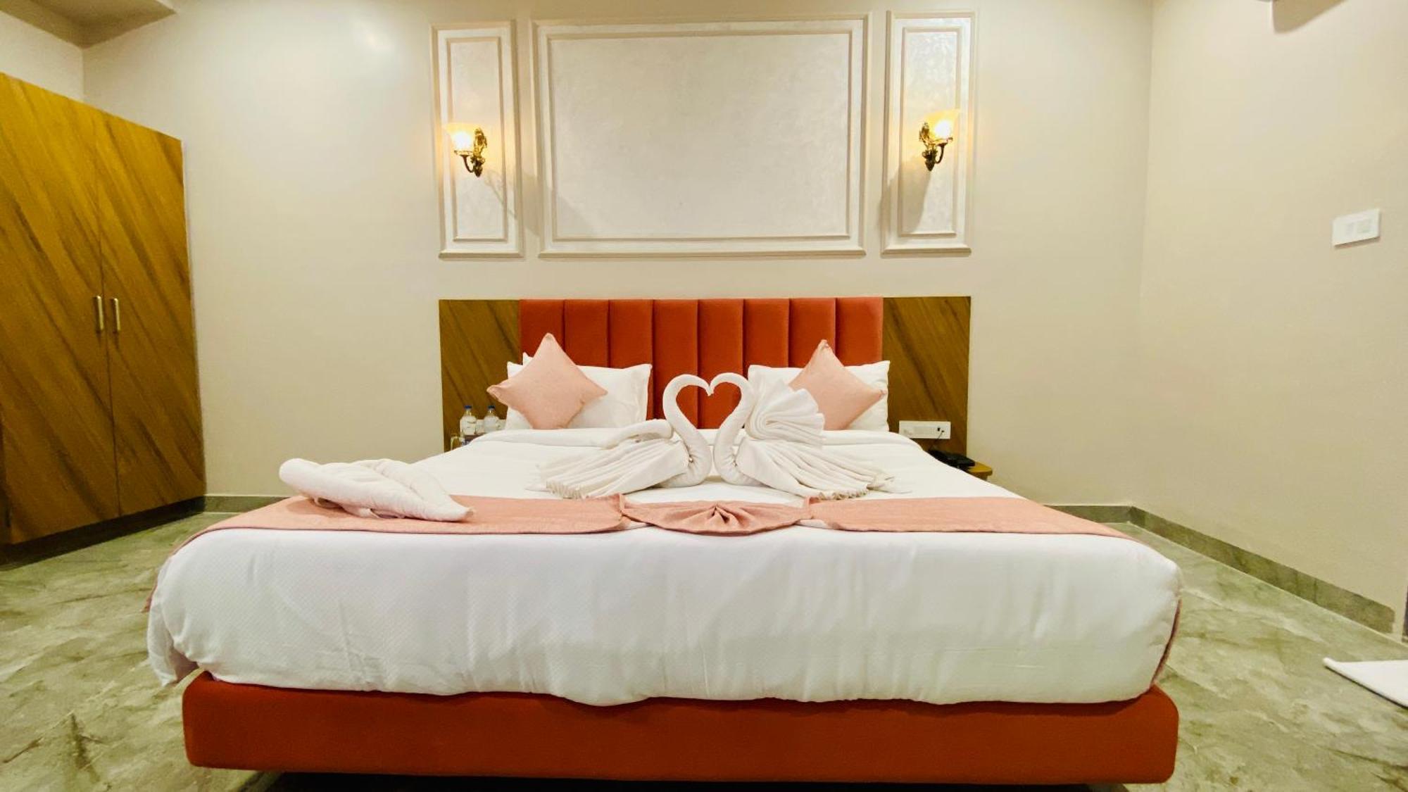 Anantara Club And Resort, Ujjain Buitenkant foto
